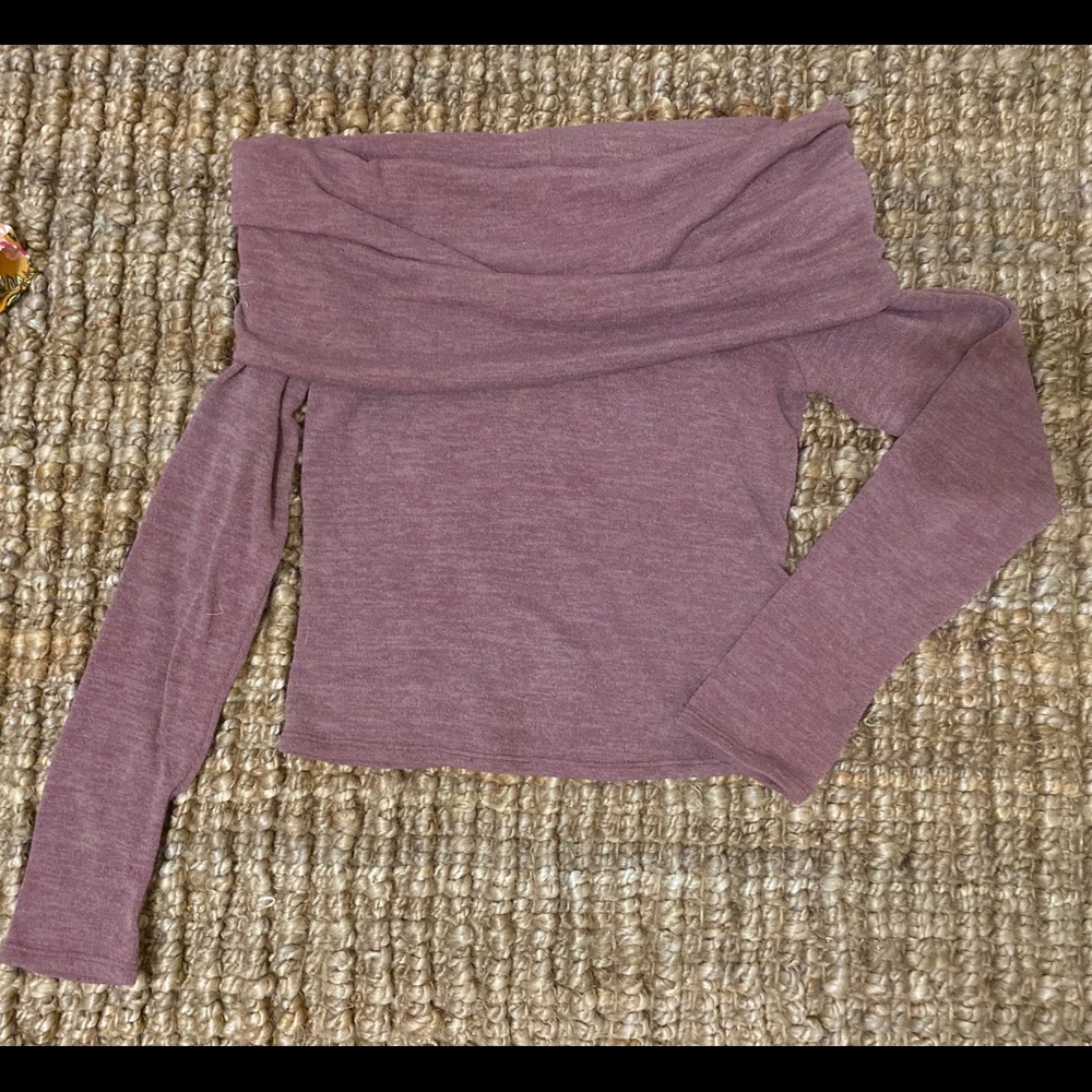 Off-theShoulders Long Sleeve Shirt 🍂